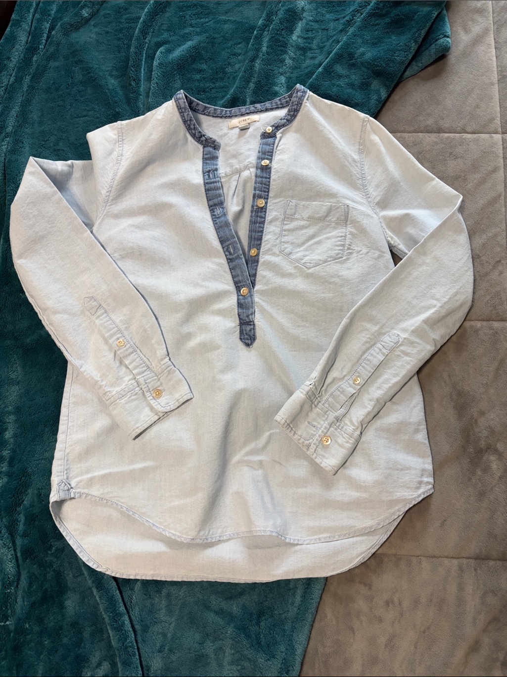 Light Blue Henley-Style Long Sleeve Women Shirt Size 4